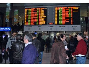 İzmir'de uçak seferleri iptal edildi