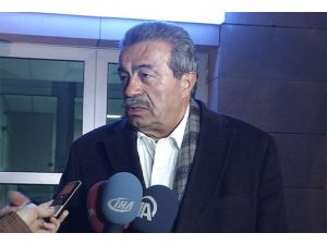 Kamer Genç trafik kazası geçirdi