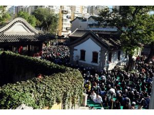 Çin'de camide izdiham: 14 ölü