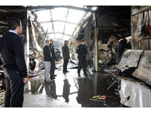 Sosyete Çarşısı yandı