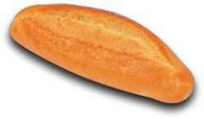 Ekmekleri kadın fırıncı çıkartıyor