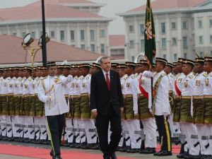 Erdoğan'a askeri törenle karşılama