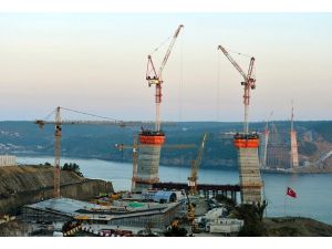 3. Boğaz Köprüsü'nde yolun yarısı geçildi