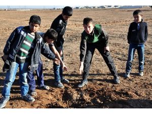 Şanlıurfa'da mayınlı araziye havan mermisi düştü