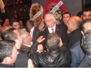 Esnaf Şükrü Ayyıldız'la devam dedi