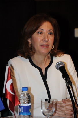Marmariste 21. Yüzyılda Türk Kadını konferansı