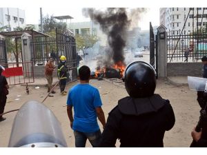 Mısır'da anayasa referandumu gösterilerinde kan aktı
