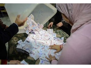 Mısır'daki anayasa referandumu sona erdi