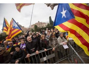 Katalonya bağımsızlığını istiyor