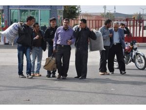 Suriyelilerin Türkiye'ye geçişleri arttı