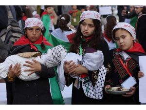 Gazze'de "İnsanlık mezarlığı" protestosu