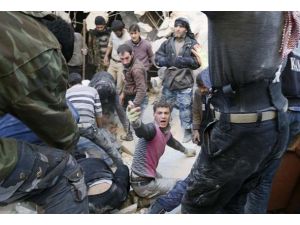 Esed yine "varil bombasıyla" saldırdı