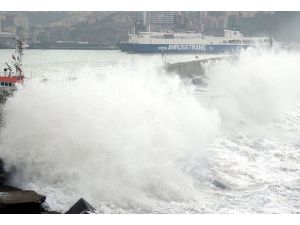Kuzey Ege'de kuvvetli fırtına uyarısı