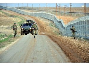 Suriye sınırında 2 Rus yakalandı