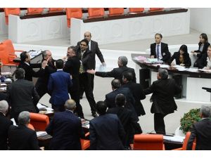TBMM Genel Kurulu'nda kavga