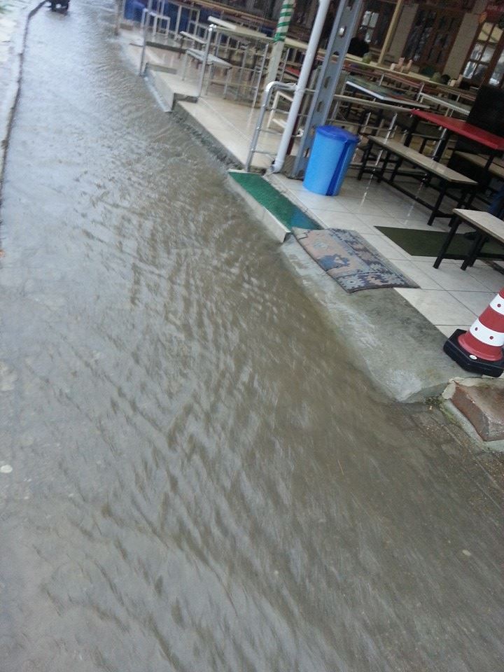 Muğla'da yağış etkili oluyor