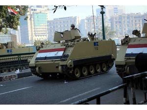 Tahrir Meydanı Sisi yanlılarına açıldı