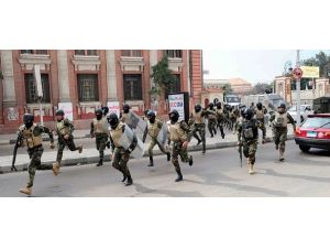 Güvenlik güçleri eylemleri gözyaşartıcı gazla dağıttı