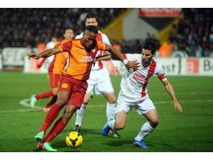 İlk yarı berabere bitti