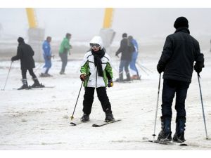 Uludağ'da kar kalınlığı 20 santimetreye ulaştı