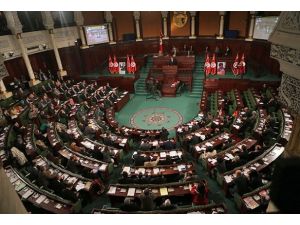 Tunus'ta yeni hükümet programı okundu