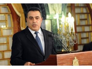 Tunus'ta kabine güvenoyu aldı