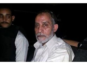 Mısır'da darbe karşıtları mahkemeye sevkedildi