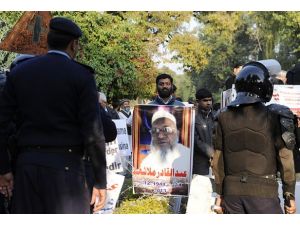 Bangladeş'te Cemaat-i İslami lideri ve 13 kişiye idam cezası