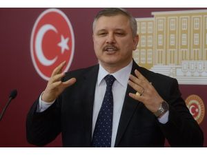 AK Parti'li Çetin partisinden istifa etti