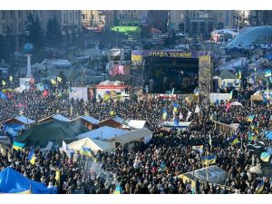 Ukrayna'nın muhalefet liderleri mitinge katıldı