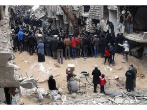 Yermuk Mülteci Kampı'nda 800 yardım paketi dağıtıldı