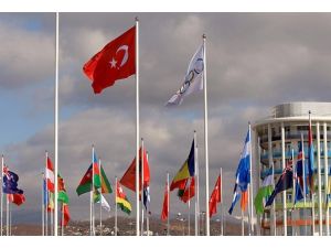 Soçide Türk bayrağı dalgalanıyor