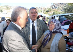 Harmandar: İnsana Tepeden Bakan İnsanlardan Hizmet Gelmez