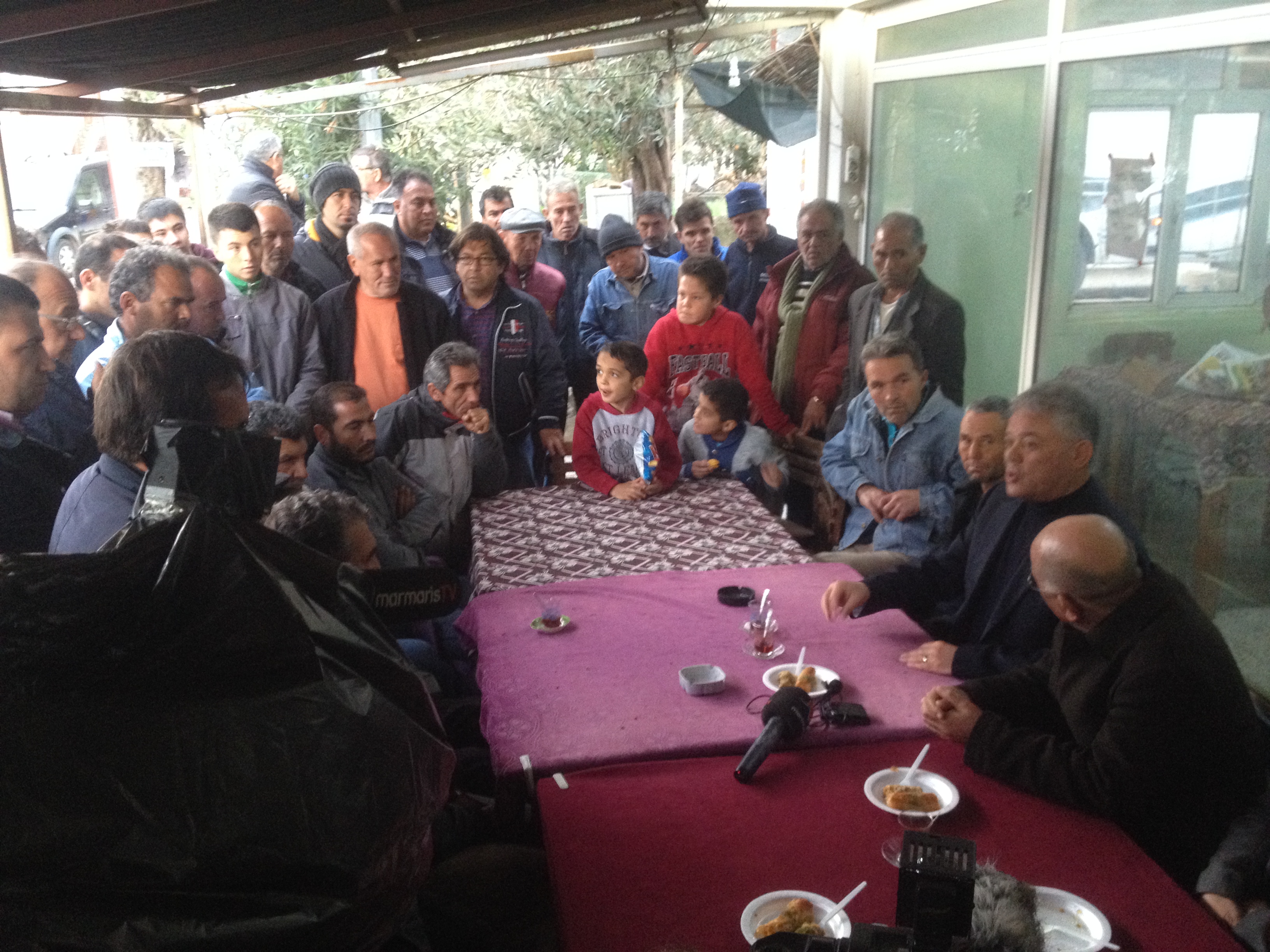 ACAR: DÜN SİZİ UNUTANLAR BUGÜN KAPINIZI ÇALIYOR