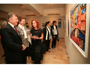 Sanat'a yakışan salonlarda sergiler yapılacak