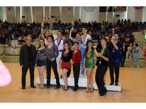 MARMARİS, DANS FESTİVALİYLE RENKLENDİ