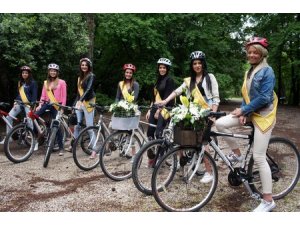 Belçikalı güzeller Marmaris’te kampa girdi