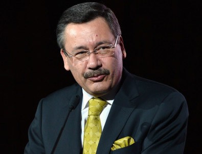 Melih Gökçek'in Twitter hesabı hacklendi