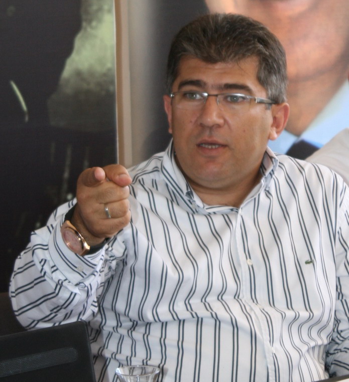 Öztürk: "Dedikodulara kanmayın"!