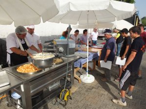 Vefat eden esnaflar için lokma döküldü