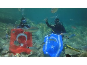 Türkmenlere bir destek de Marmarisli dalgıçlardan geldi