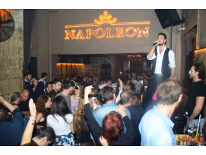 Gökhan Keser NAPOLEON Bar'da hayranlarıyla buluştu