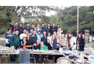 Mumlu Meyhane Eğlendi