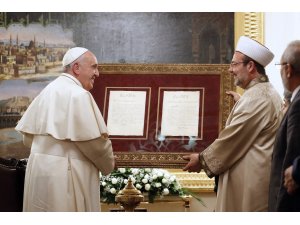Papanın Türkiye Ziyaretinde Diyanet İşleri Başkanı ile buluşması