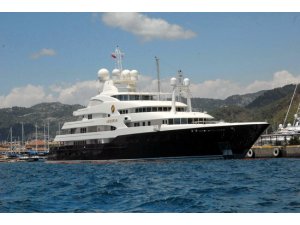 Vali’nin mega lüks yatı  Marmaris’te!