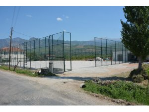 Spor Toto’dan 2 halı saha