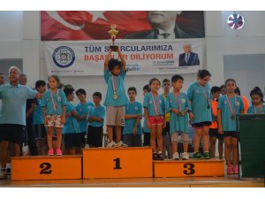 Masa tenisinde ödüller sahibini buldu