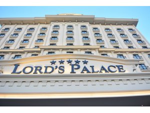 Kuzey Kıbrıs’ın en yeni oteli LORD’S PALACE açıldı