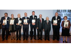 “MEZUNU OLDUĞUM ÜNİVERSİTEMDEN ALDIĞIM BU ÖDÜLDEN BÜYÜK ONUR DUYDUM”