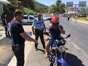 Marmaris'te firari askerlerin 2 motosikletliyi durdurmak istediği ihbarı alarma geçirdi